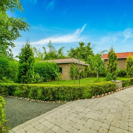Lemon Tree Wildlife Resort, Bandhavgarh Tala  Exterior photo