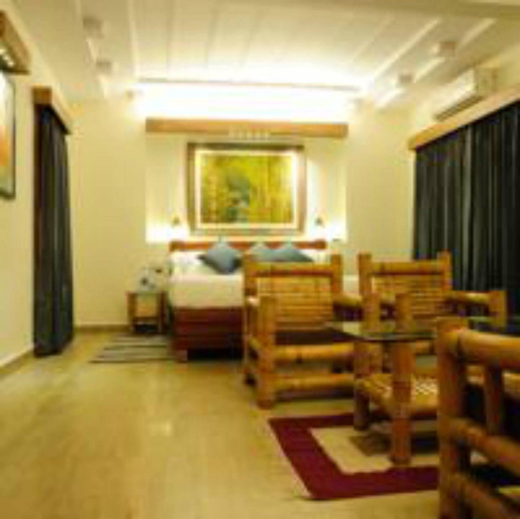 Lemon Tree Wildlife Resort, Bandhavgarh Tala  Exterior photo