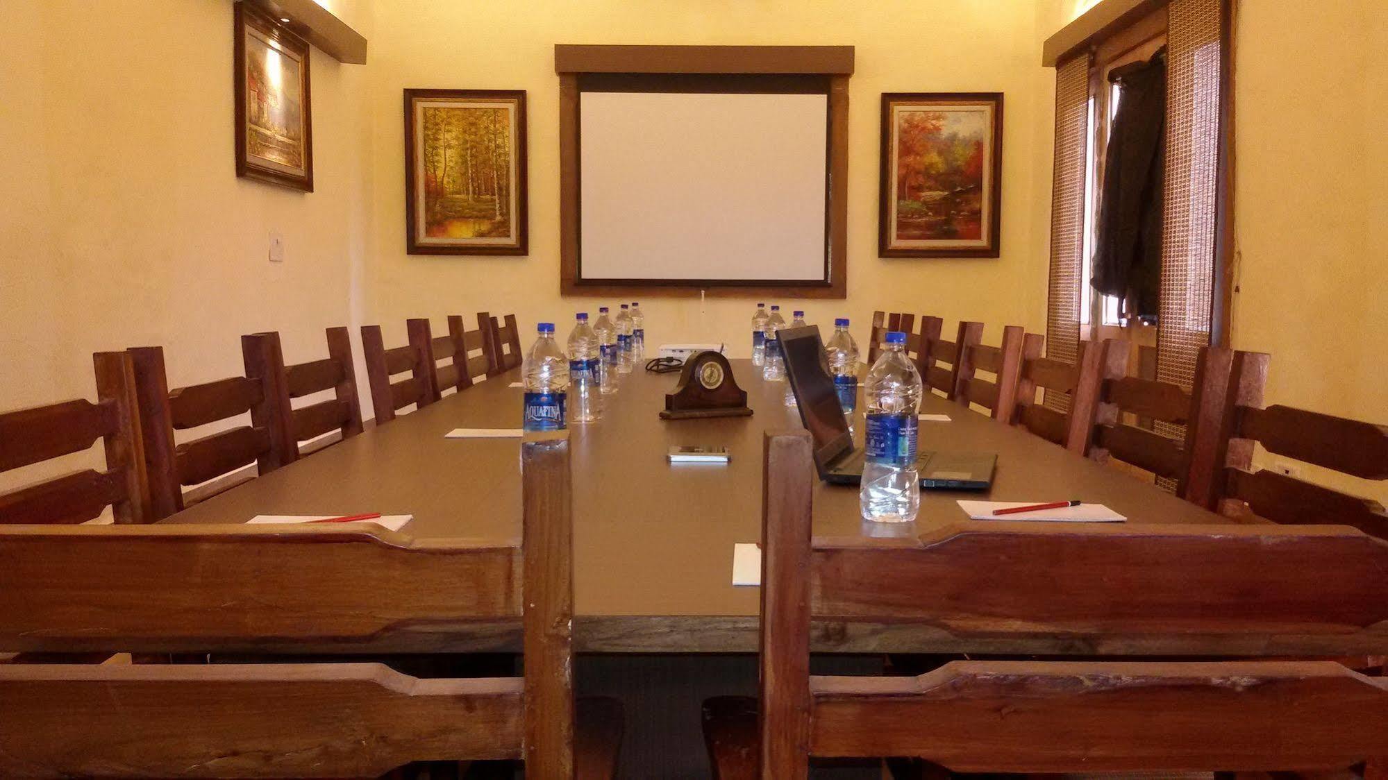 Lemon Tree Wildlife Resort, Bandhavgarh Tala  Exterior photo