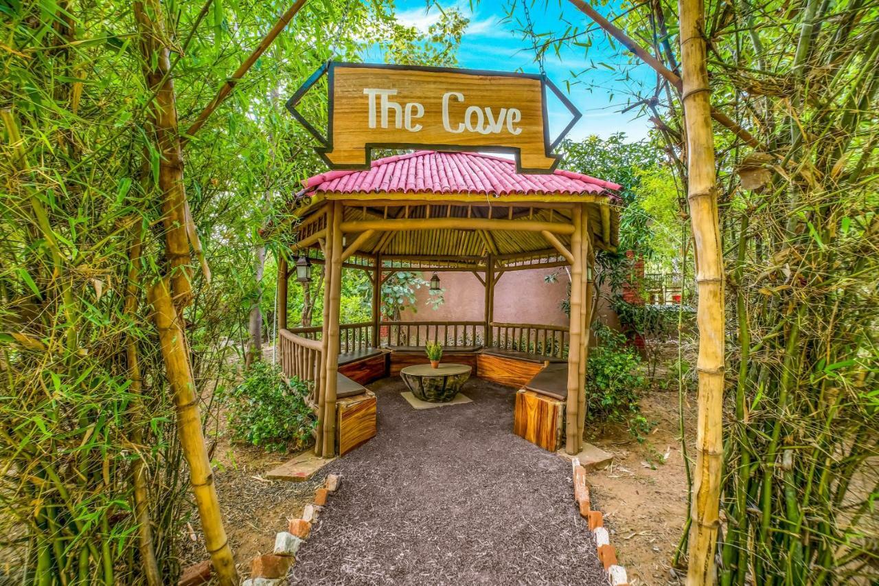 Lemon Tree Wildlife Resort, Bandhavgarh Tala  Exterior photo