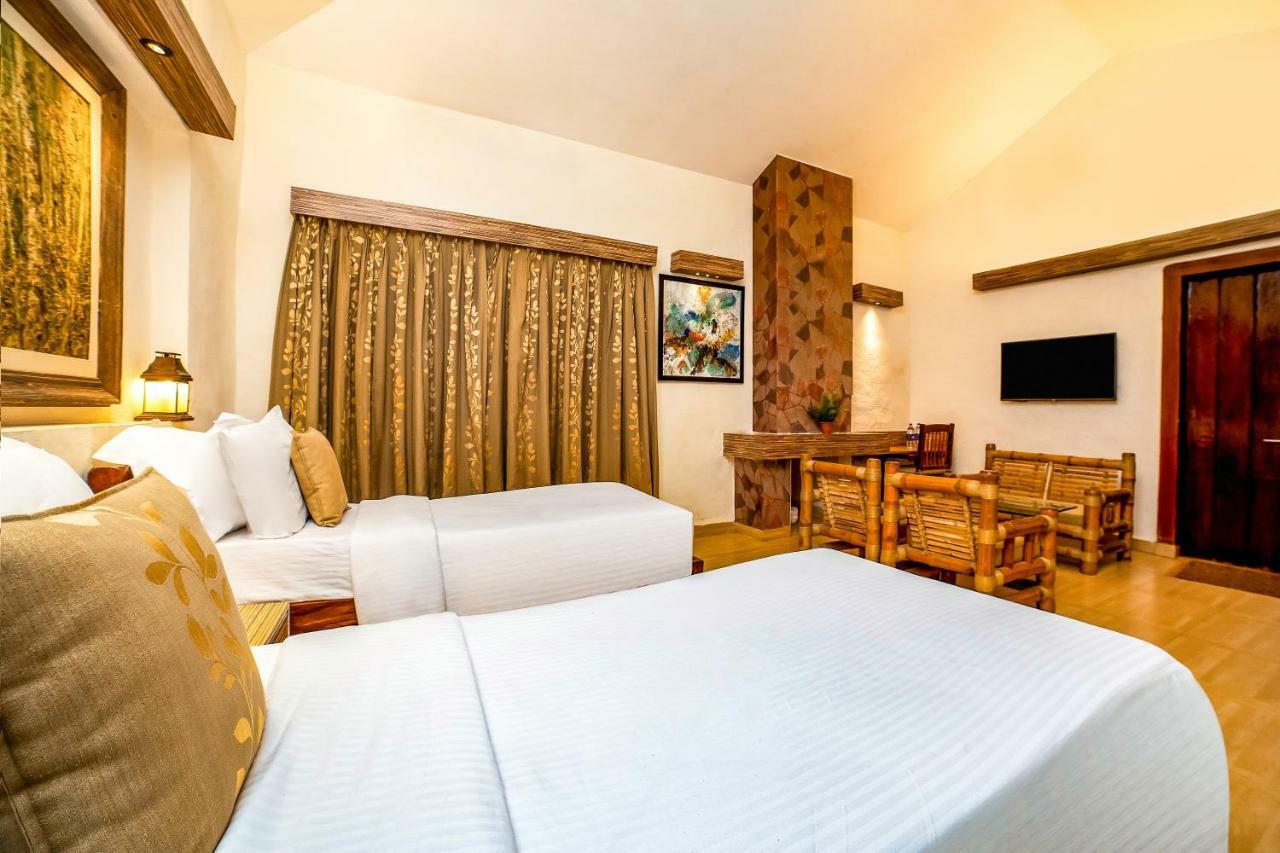 Lemon Tree Wildlife Resort, Bandhavgarh Tala  Exterior photo